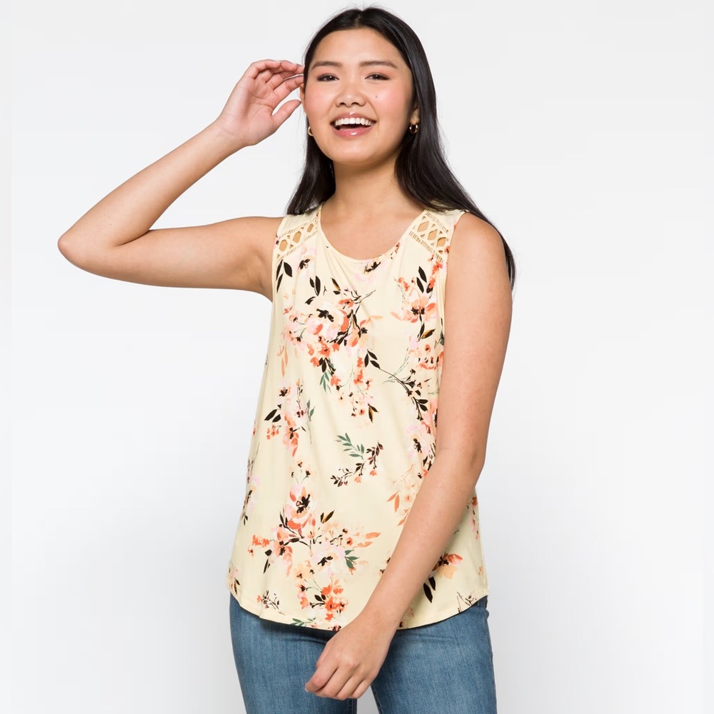 DANIEL RAINN Lace Crochet Detail Knit Top